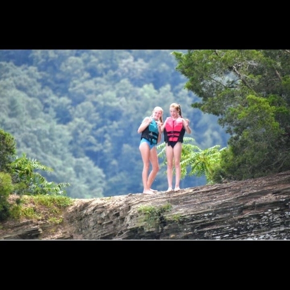 Meet your Posher, Haley - Picture 1 of 1